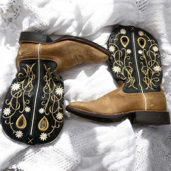 Twisted X Shoes - Twisted X Women’s Floral Embroidered Western Boho Cowgirl Cowboy Boots 9.5 B